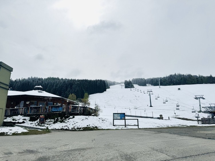 Ski-In Ski-Out Mountain Home in Grebenzen