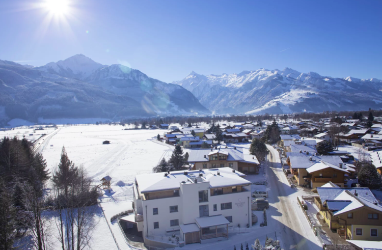 Luxury Suite between Ski and Golf in Zell am See